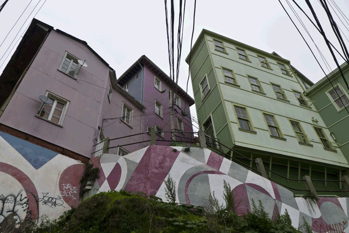 Colorful buidlings in Valparaiso